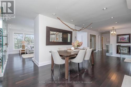 1 Terry Court, Halton Hills, ON - Indoor Photo Showing Dining Room