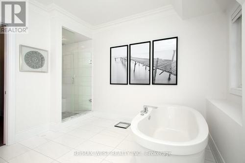 59 - 2092 Queensborough Gate, Mississauga, ON - Indoor Photo Showing Bathroom