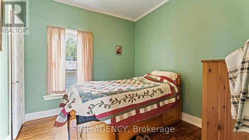 214 St Paul Avenue, Brantford, ON - Indoor Photo Showing Bedroom