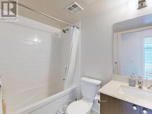 720 - 8110 Birchmount Avenue, Markham, ON - Indoor Photo Showing Bathroom