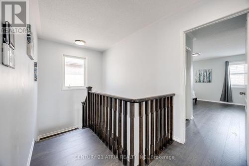 1 Eakins Drive, Aurora, ON - Indoor Photo Showing Other Room