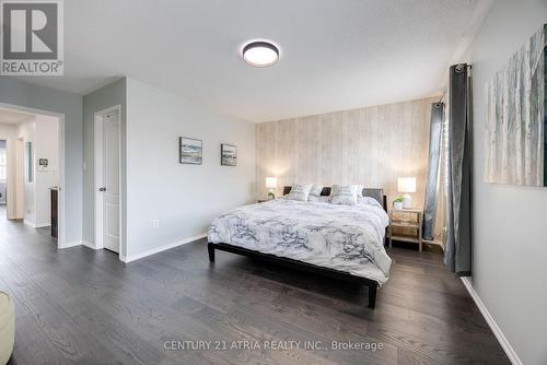 1 Eakins Drive, Aurora, ON - Indoor Photo Showing Bedroom