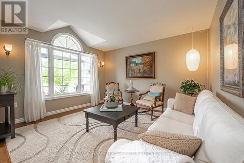 86 Osprey Ridge Road, Barrie, ON - Indoor Photo Showing Living Room