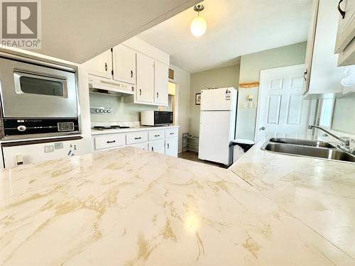 4 Bayview Heights, Head Of Bay D'Espoir, NL - Indoor Photo Showing Kitchen With Double Sink