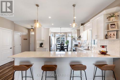 36 Farmington Crescent, Belleville, ON - Indoor Photo Showing Kitchen With Upgraded Kitchen