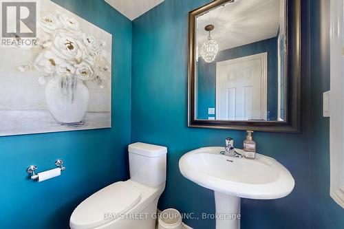 38 Starr Crescent, Aurora, ON - Indoor Photo Showing Bathroom