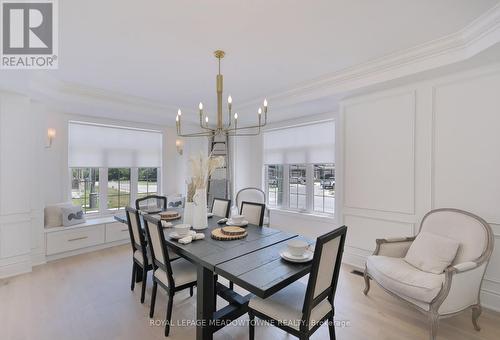 125 Burnhamthorpe Road E, Oakville, ON - Indoor Photo Showing Dining Room