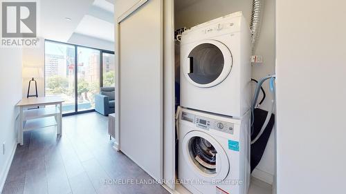 403 - 28 Wellesley Street E, Toronto, ON - Indoor Photo Showing Laundry Room