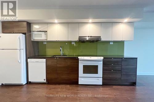 1207 - 121 Mcmahon Drive, Toronto, ON - Indoor Photo Showing Kitchen