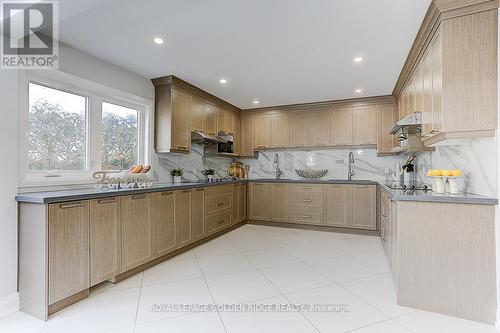 6 New Forest Square, Toronto, ON - Indoor Photo Showing Kitchen