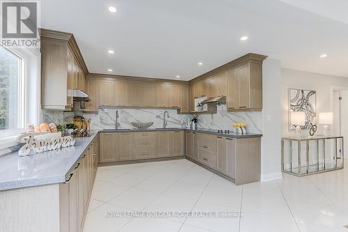 6 New Forest Square, Toronto, ON - Indoor Photo Showing Kitchen
