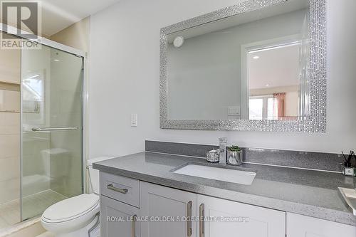 6 New Forest Square, Toronto, ON - Indoor Photo Showing Bathroom