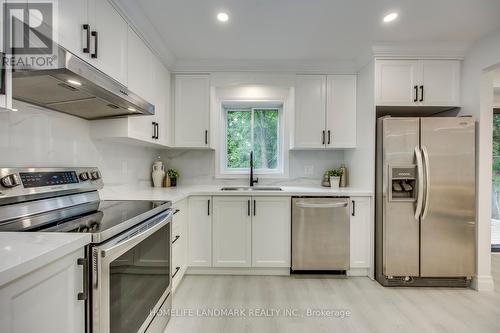 1112 Montgomery Drive, Oakville (Glen Abbey), ON - Indoor Photo Showing Kitchen With Stainless Steel Kitchen