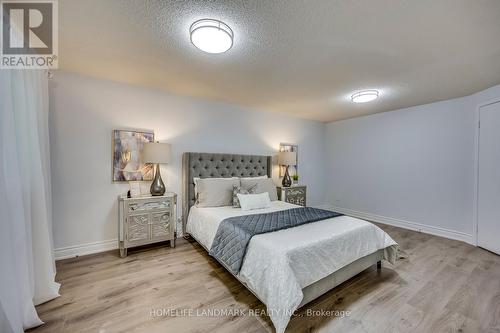 1112 Montgomery Drive, Oakville, ON - Indoor Photo Showing Bedroom