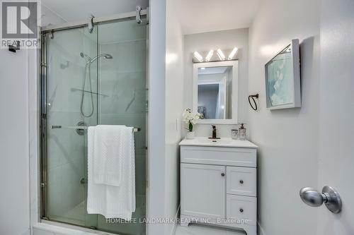 1112 Montgomery Drive, Oakville, ON - Indoor Photo Showing Bathroom