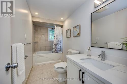 1112 Montgomery Drive, Oakville, ON - Indoor Photo Showing Bathroom