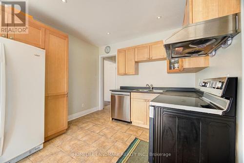 1537 Queensbury Crescent, Oakville, ON - Indoor Photo Showing Kitchen