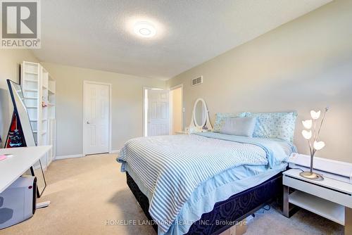 1537 Queensbury Crescent, Oakville, ON - Indoor Photo Showing Bedroom