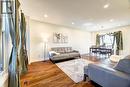 1537 Queensbury Crescent, Oakville, ON  - Indoor Photo Showing Living Room 