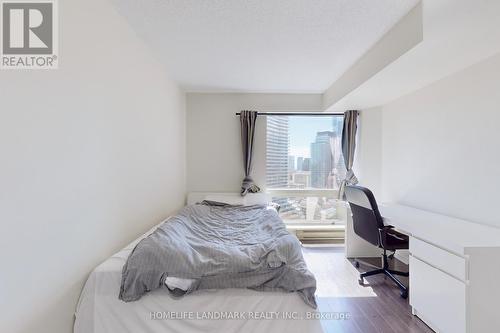 2312 - 1001 Bay Street, Toronto, ON - Indoor Photo Showing Bedroom