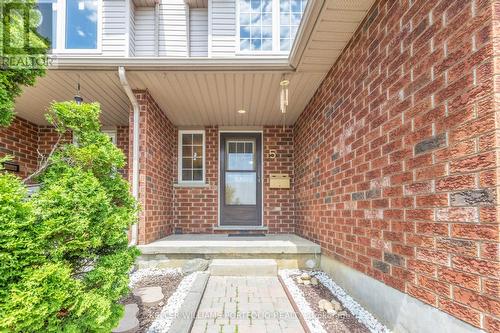 5 Breesegarden Lane, Guelph, ON - Outdoor