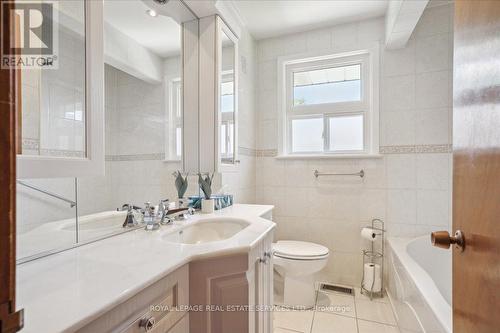 51 Alanmeade Crescent, Toronto, ON - Indoor Photo Showing Bathroom