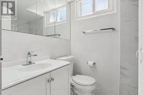 51 Alanmeade Crescent, Toronto, ON - Indoor Photo Showing Bathroom