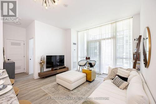 116 - 415 Sea Ray Avenue, Innisfil, ON - Indoor Photo Showing Living Room