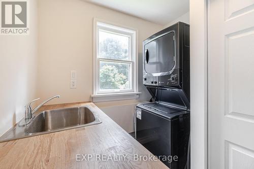 31 Shakespeare Avenue, Niagara-On-The-Lake, ON - Indoor Photo Showing Laundry Room