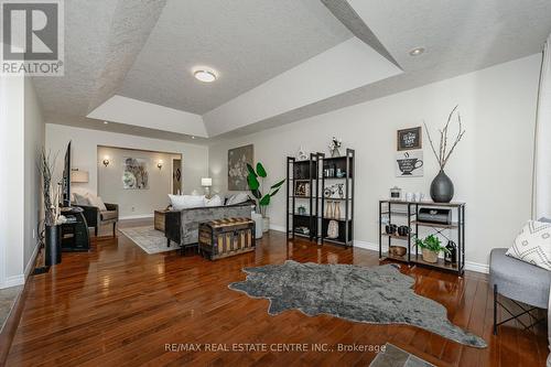 1282 Greenfield Road, Cambridge, ON - Indoor Photo Showing Living Room