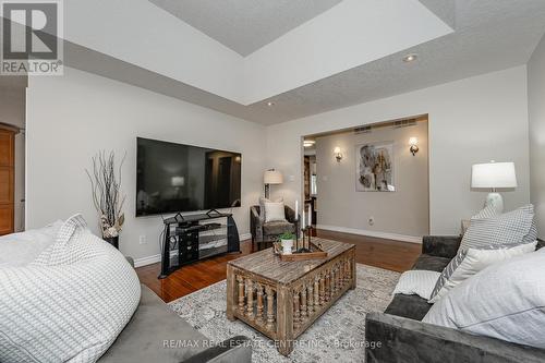 1282 Greenfield Road, Cambridge, ON - Indoor Photo Showing Living Room