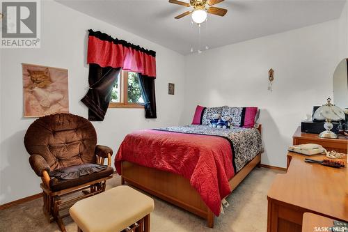 109 1St Avenue E, Gravelbourg, SK - Indoor Photo Showing Bedroom