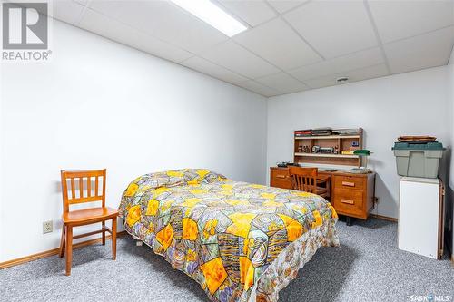 109 1St Avenue E, Gravelbourg, SK - Indoor Photo Showing Bedroom