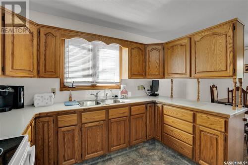 109 1St Avenue E, Gravelbourg, SK - Indoor Photo Showing Kitchen With Double Sink