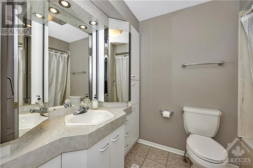 10 Lindhurst Crescent, Ottawa, ON - Indoor Photo Showing Bathroom