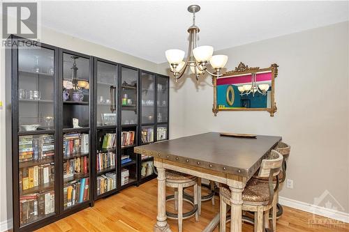 10 Lindhurst Crescent, Ottawa, ON - Indoor Photo Showing Dining Room