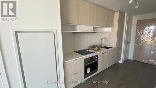 2306 - 5 Soudan Avenue, Toronto, ON - Indoor Photo Showing Kitchen