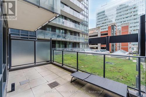 302 - 770 Bay Street, Toronto, ON - Outdoor