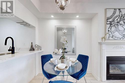 528 - 3 Everson Drive, Toronto, ON - Indoor Photo Showing Dining Room