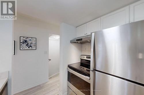 528 - 3 Everson Drive, Toronto (Willowdale East), ON - Indoor Photo Showing Kitchen