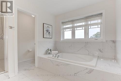 6 Taurus Crescent, East Gwillimbury, ON - Indoor Photo Showing Bathroom