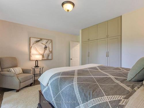 25 Burleigh Heights Dr, Toronto, ON - Indoor Photo Showing Bedroom