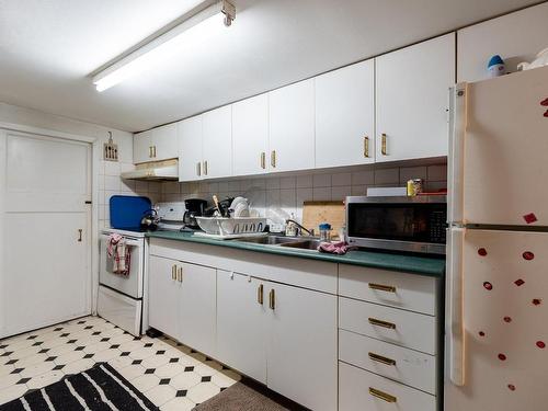 Cuisine - 4033  - 4037 Rue Cartier, Montréal (Le Plateau-Mont-Royal), QC - Indoor Photo Showing Kitchen With Double Sink