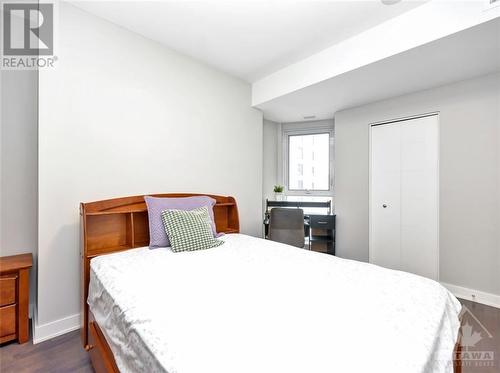 40 Nepean Street Unit#607, Ottawa, ON - Indoor Photo Showing Bedroom