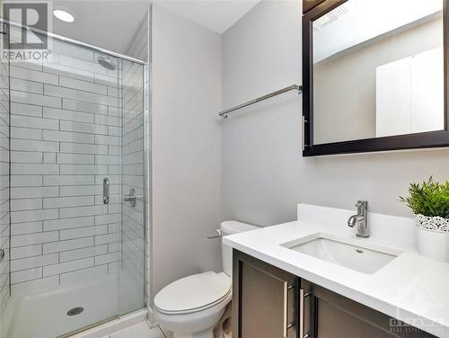 40 Nepean Street Unit#607, Ottawa, ON - Indoor Photo Showing Bathroom