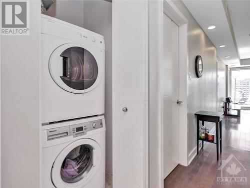 40 Nepean Street Unit#607, Ottawa, ON - Indoor Photo Showing Laundry Room