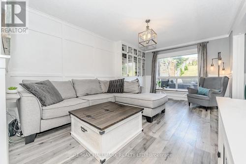 71 Newport Drive, Cambridge, ON - Indoor Photo Showing Living Room
