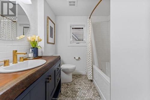 12764 Dillon Drive, Tecumseh, ON - Indoor Photo Showing Bathroom