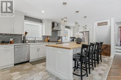 12764 Dillon Drive, Tecumseh, ON - Indoor Photo Showing Kitchen With Upgraded Kitchen