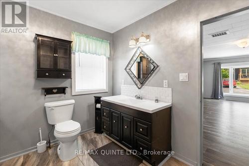 67 Manley Drive, Belleville, ON - Indoor Photo Showing Bathroom